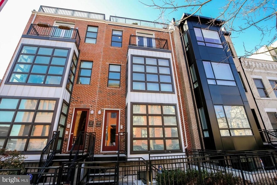 Building Photo - 2108 10th St NW