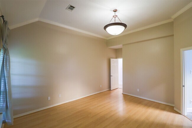 Building Photo - 14311 Ragus Lake Dr