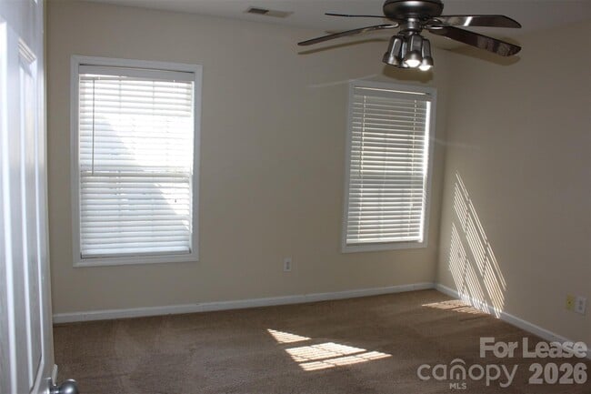 Building Photo - 9651 Laurie Ave NW