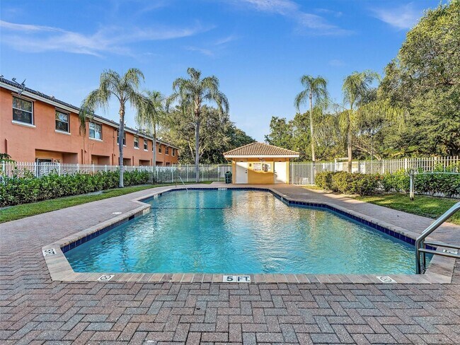 Building Photo - 6747 Sienna Club Dr