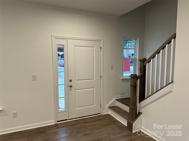 Building Photo - 1872 Teachers House Rd NW