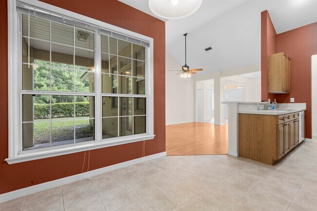 Building Photo - 289 N Churchill Dr