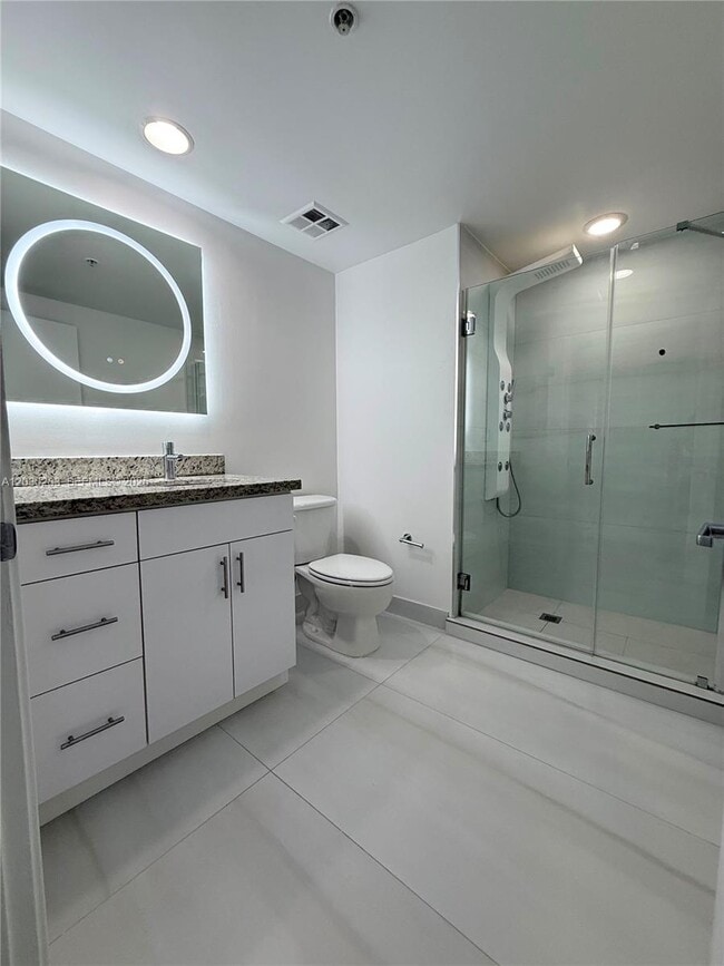 Building Photo - 335 S Biscayne Blvd