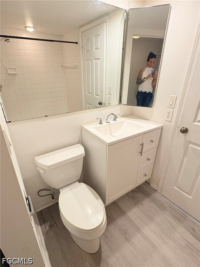 Building Photo - 5584 Malt Dr