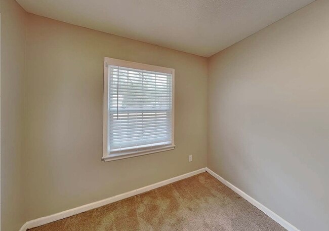 Building Photo - 729 Utoy Cir SW