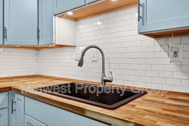 Building Photo - 7348 Lynn Ave