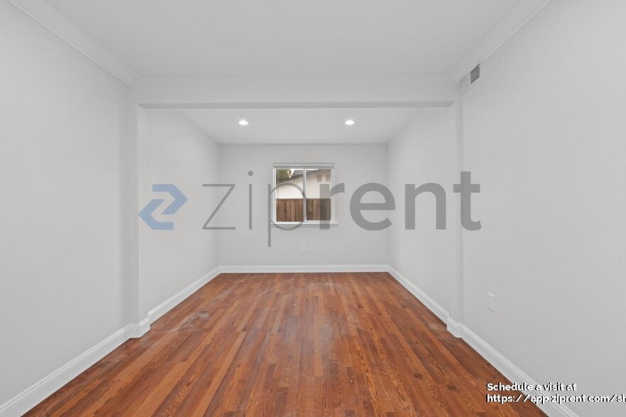 Building Photo - 7920 Hembree Ln