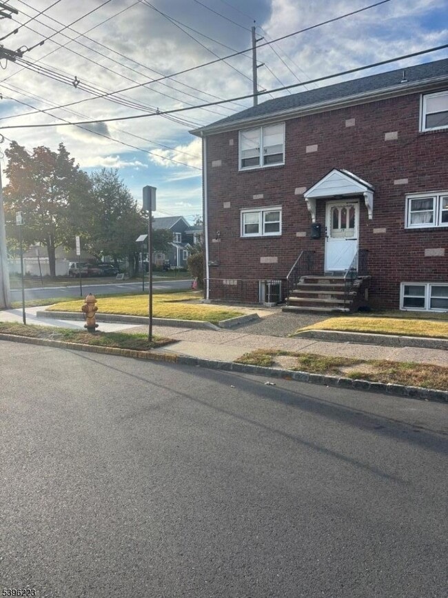 Primary Photo - 15 Watsessing Ave