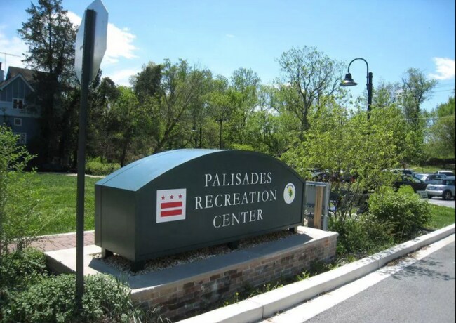 Palisades Rec Center - 5112 MacArthur Blvd NW