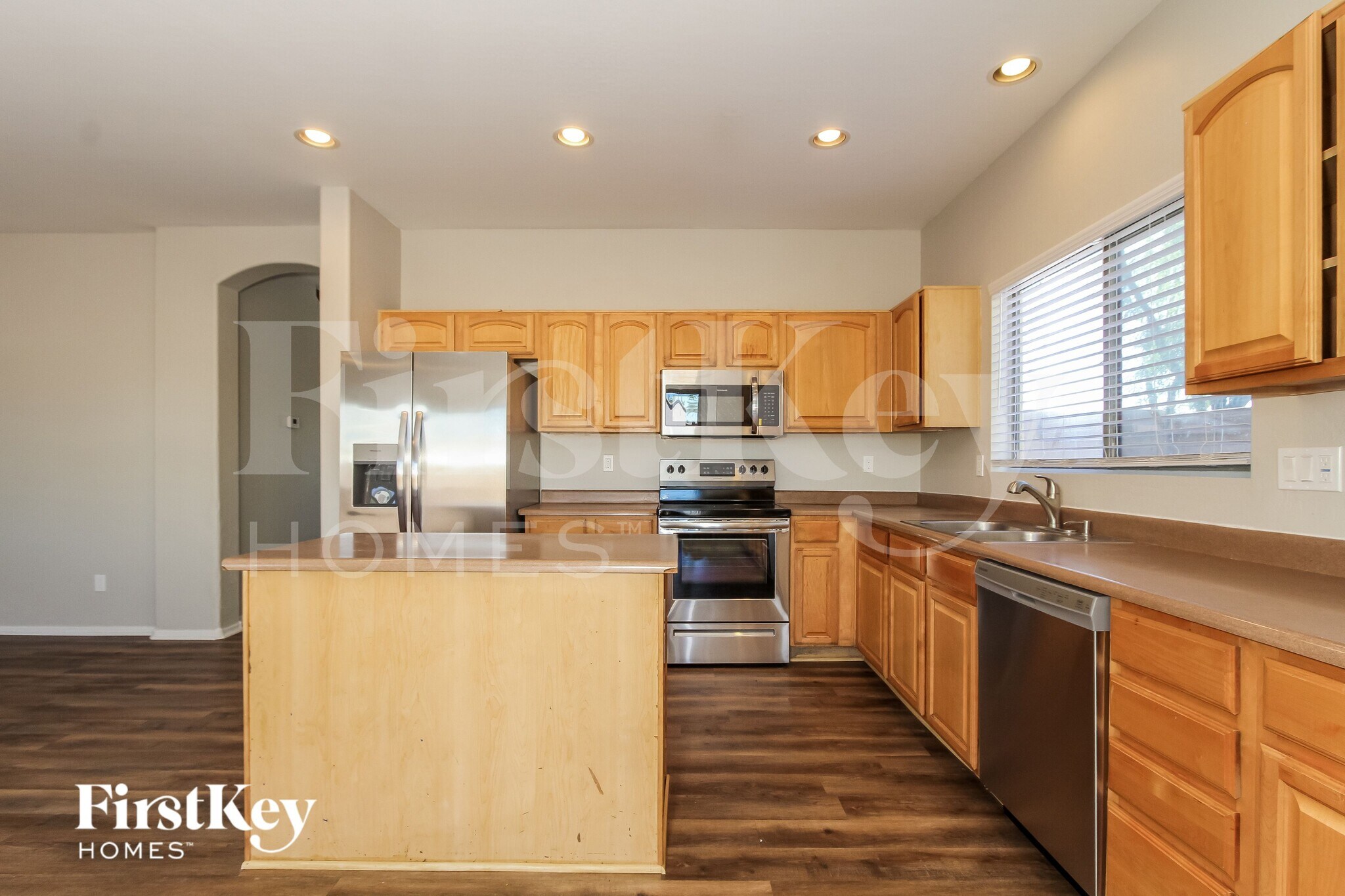 Building Photo - 6724 S 49th Dr