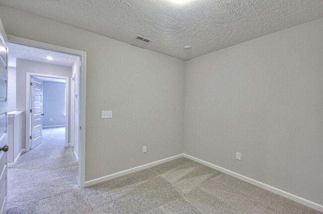Building Photo - 203 Creek Wood Rd