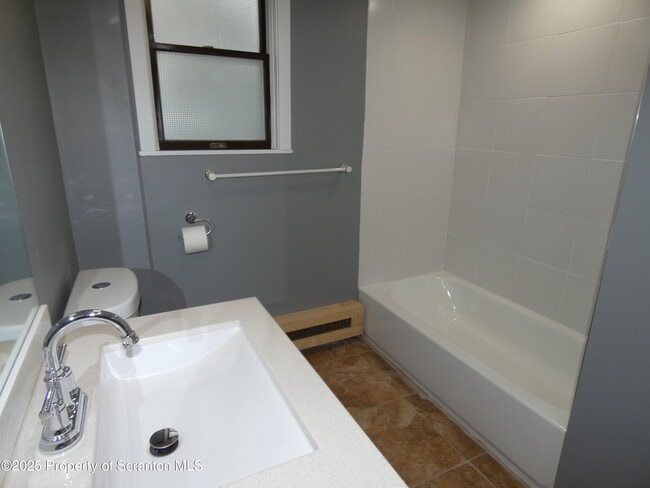 Building Photo - 620 Sanderson Ave