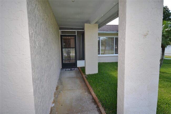 Building Photo - 2357 White Oak Cir