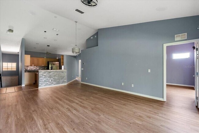 Building Photo - 5336 Edgewater Way