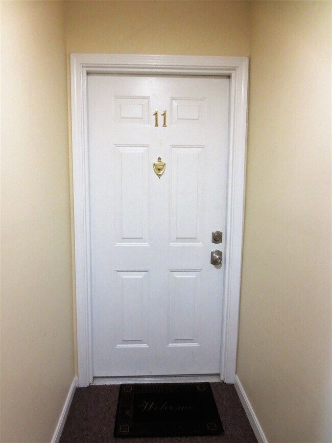 Building Photo - 135 Dale Hollow Dr