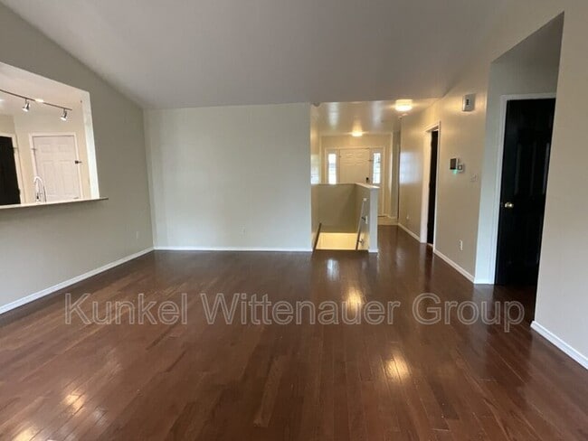 Building Photo - 2746 Brookrun Dr