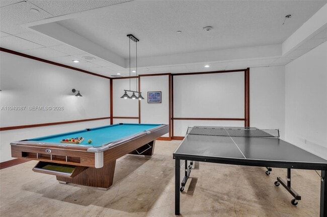 Building Photo - 2801 NE 183rd St