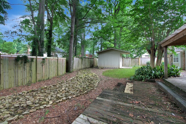 Building Photo - 114 Trace Ridge Dr
