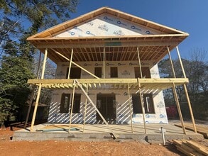 Building Photo - 566 Hudson Terrace