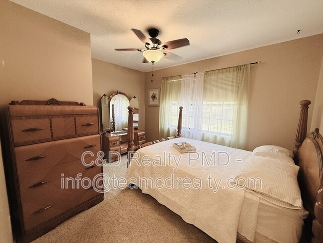 Building Photo - 8462 Glenbrook Dr