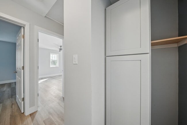 Building Photo - 341 Highland Ave Ext