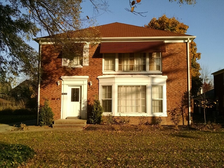 Primary Photo - 18725 Chagrin Blvd