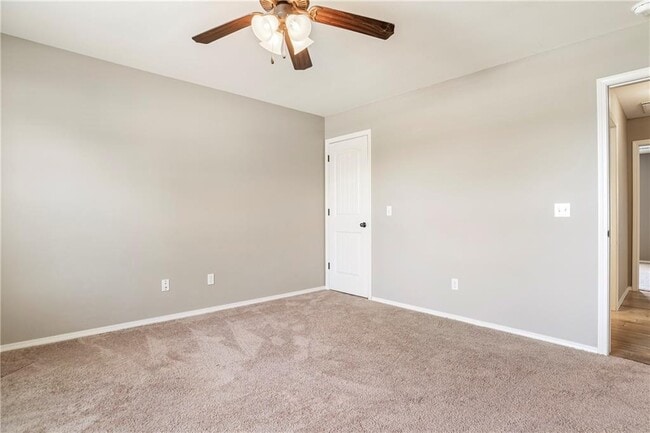 Building Photo - 403 Cherry St