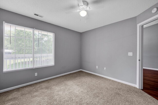 Building Photo - Chinaberry Commons Apartments