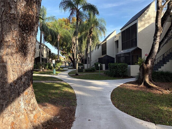 Building Photo - 7913 SW 104th St