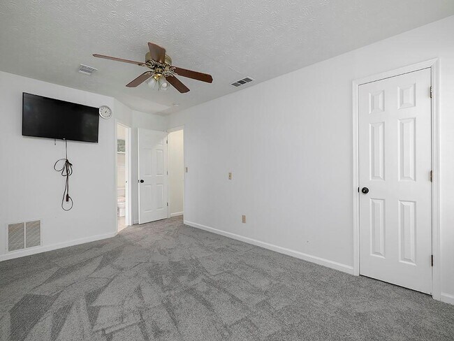 Building Photo - 2163 Heritage Trace Dr