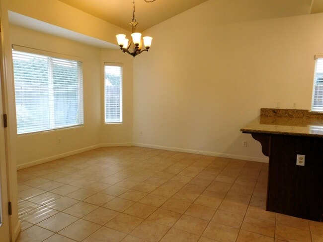 Building Photo - 5189 W Beechwood Ave