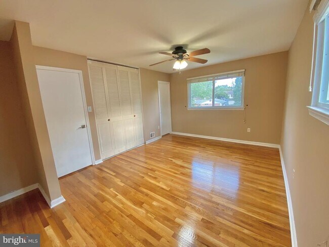 Building Photo - 8121 Edmonton Ct