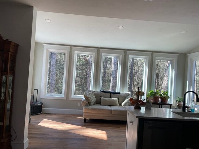 Building Photo - 1 Lamoureux Ln