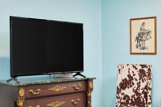 Building Photo - 123 N Wahsatch Ave