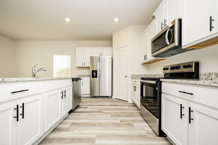 Building Photo - 295 Limestone Cir