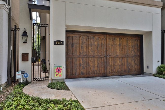 Building Photo - 6617 Minola St