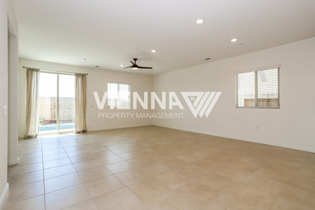 Building Photo - Gorgeous Home in Rancho with a POOL!
