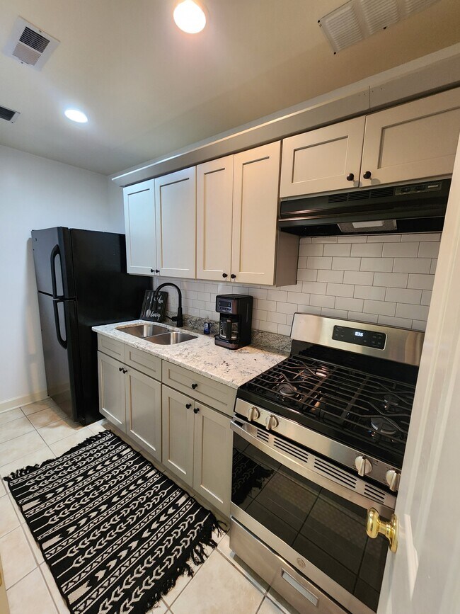 Building Photo - 2503 Wilpar Dr