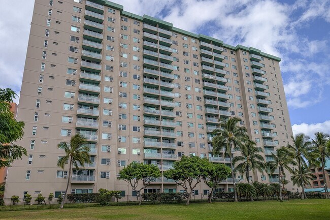 Building Photo - 2 Bed / 1.5 Bath Condo with 2 Parking Salt...