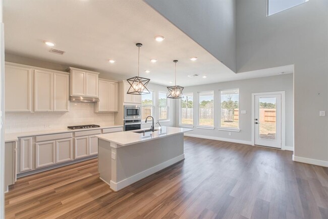Building Photo - 2016 Woodland Park Ct