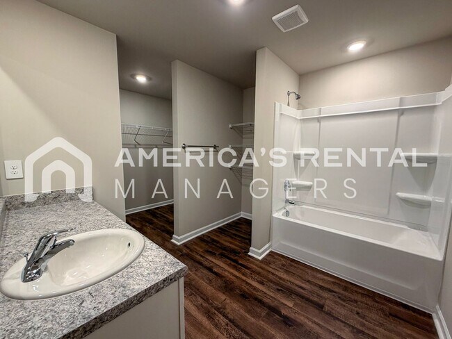 Building Photo - MOVE IN SPECIAL! Home For Rent in Cullman, AL! Available to View with 48 Hours Notice!