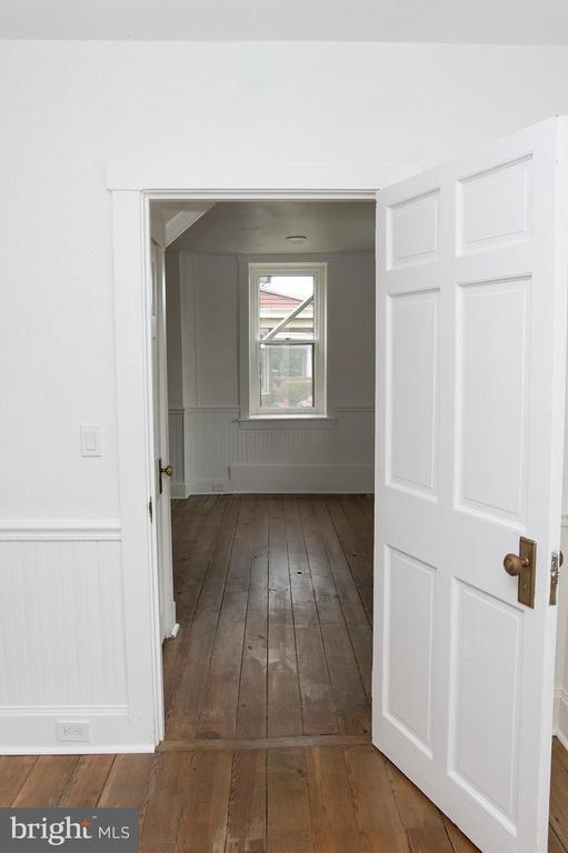 Building Photo - 2928 Lincoln Hwy E