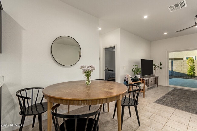 Building Photo - 3274 W Stradling Ave