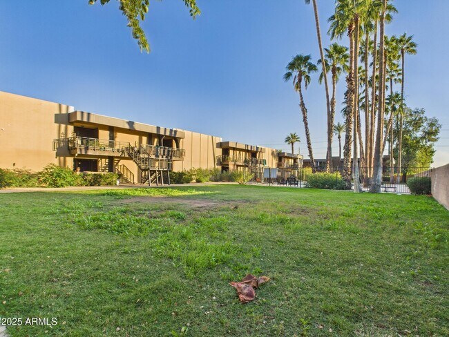 Building Photo - 6501 N 17th Ave