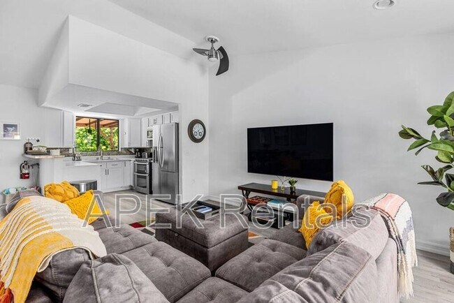 Building Photo - 2184 E Powell Rd