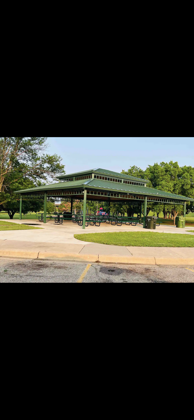 Building Photo - 2121 DR