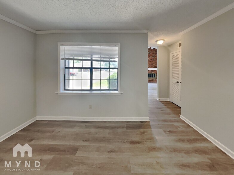 Building Photo - 7406 Doncaster Ln