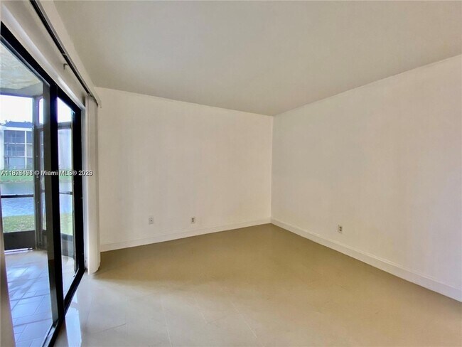 Building Photo - 3199 Foxcroft Rd