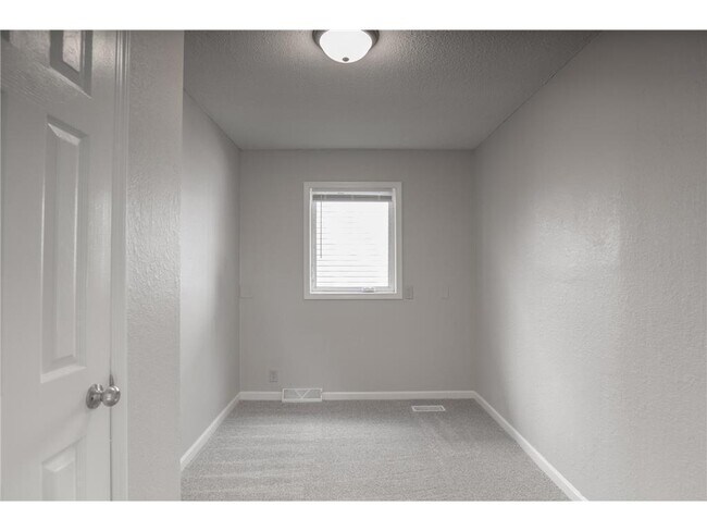 Building Photo - 1183 Edgerton St