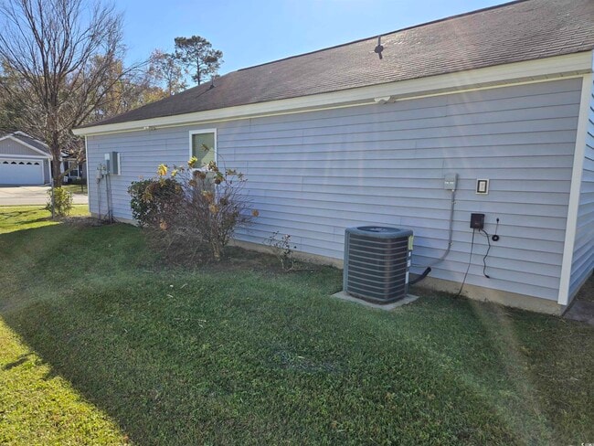 Building Photo - 1245 Pine Ridge St